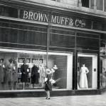 brown-muff-store